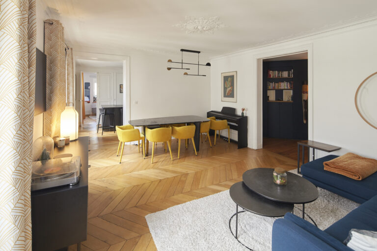 90 m² de premier plan à Paris