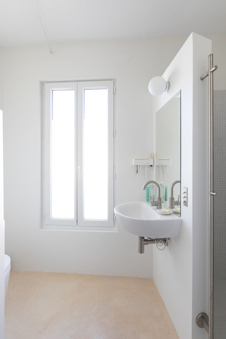 40 m² sur deux niveaux aux Lilas (93)