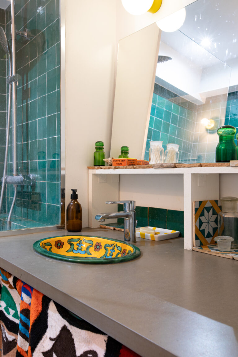 53 m² lumineux et conviviaux à Paris (19)