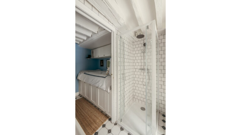 Un duplex comme une petite maison de 32 m²