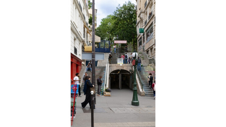 35 m², parquet-cheminée sur la Butte Montmartre